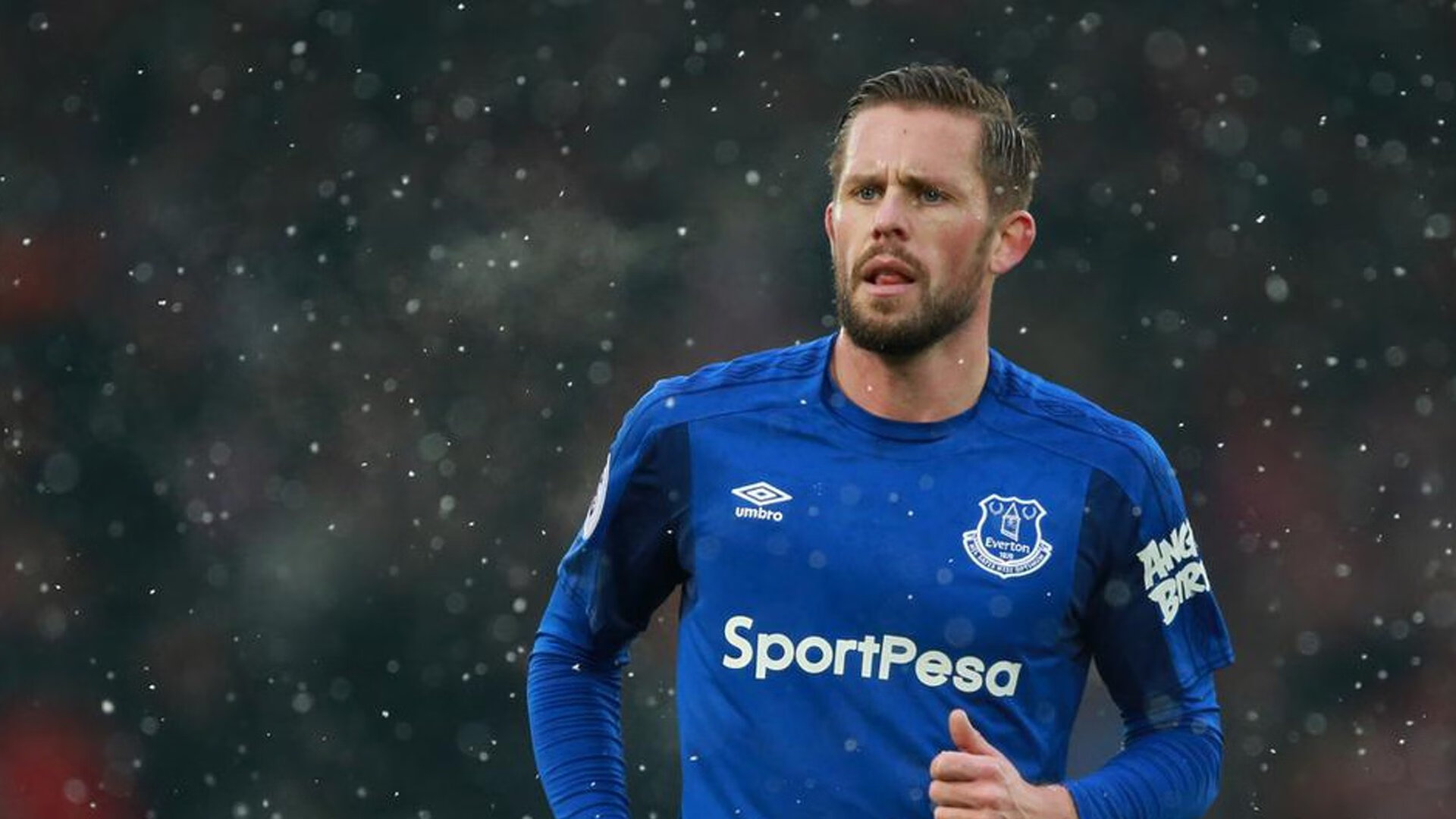 kaiyun 开云体育-“高新体育中心健力赛：选手们挑战极限重量，赛场气氛紧张”