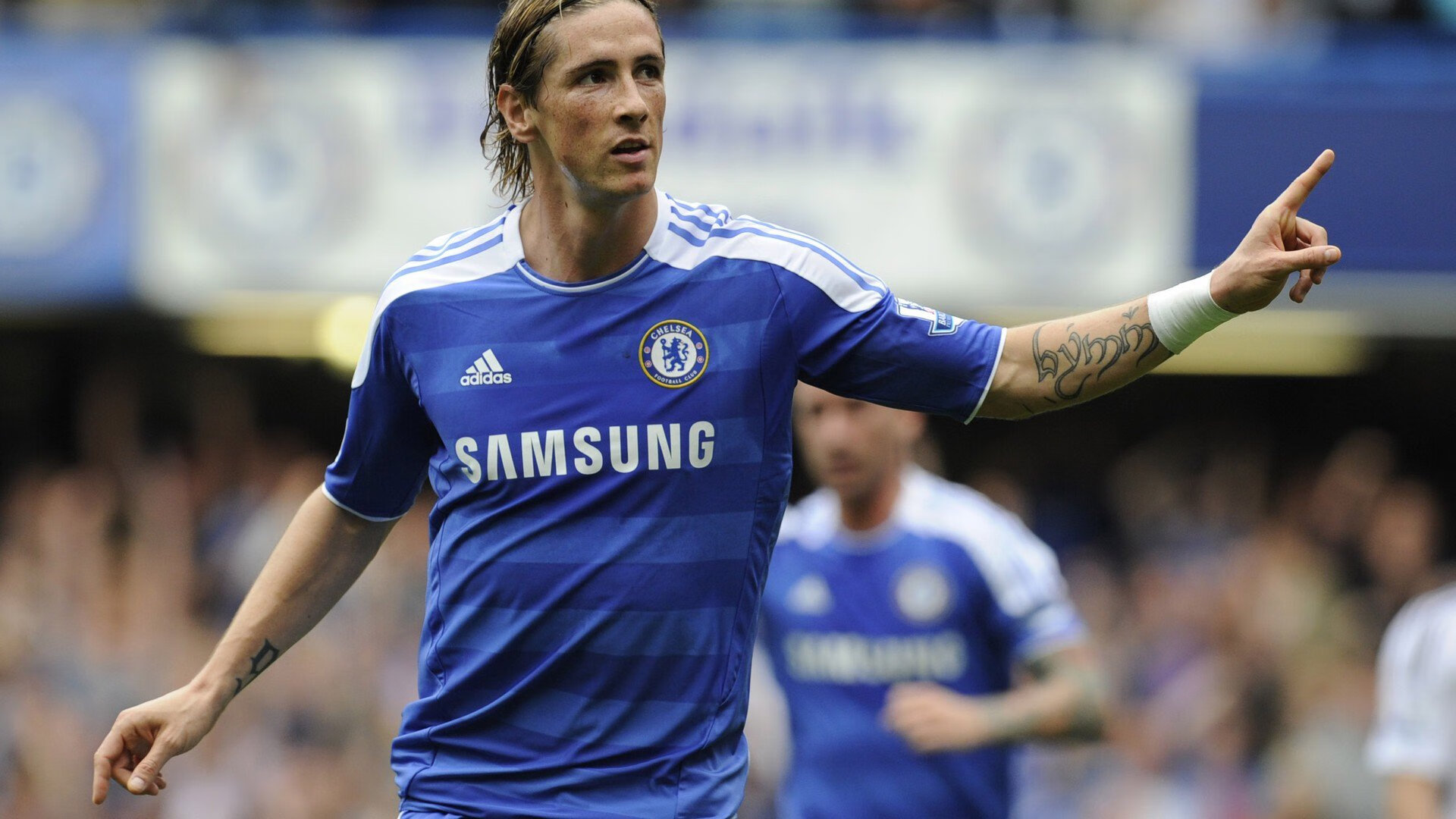 德甲激情迸发:攻势凌厉,防守坚不可摧,德甲名场面