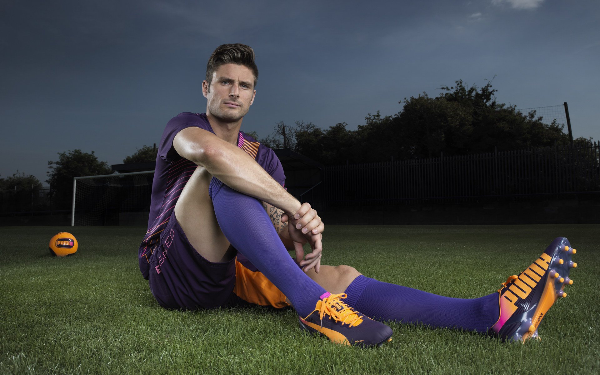 传奇宠儿:那些在欧冠舞台上留下浓墨重彩的球员,传奇欧洲杯