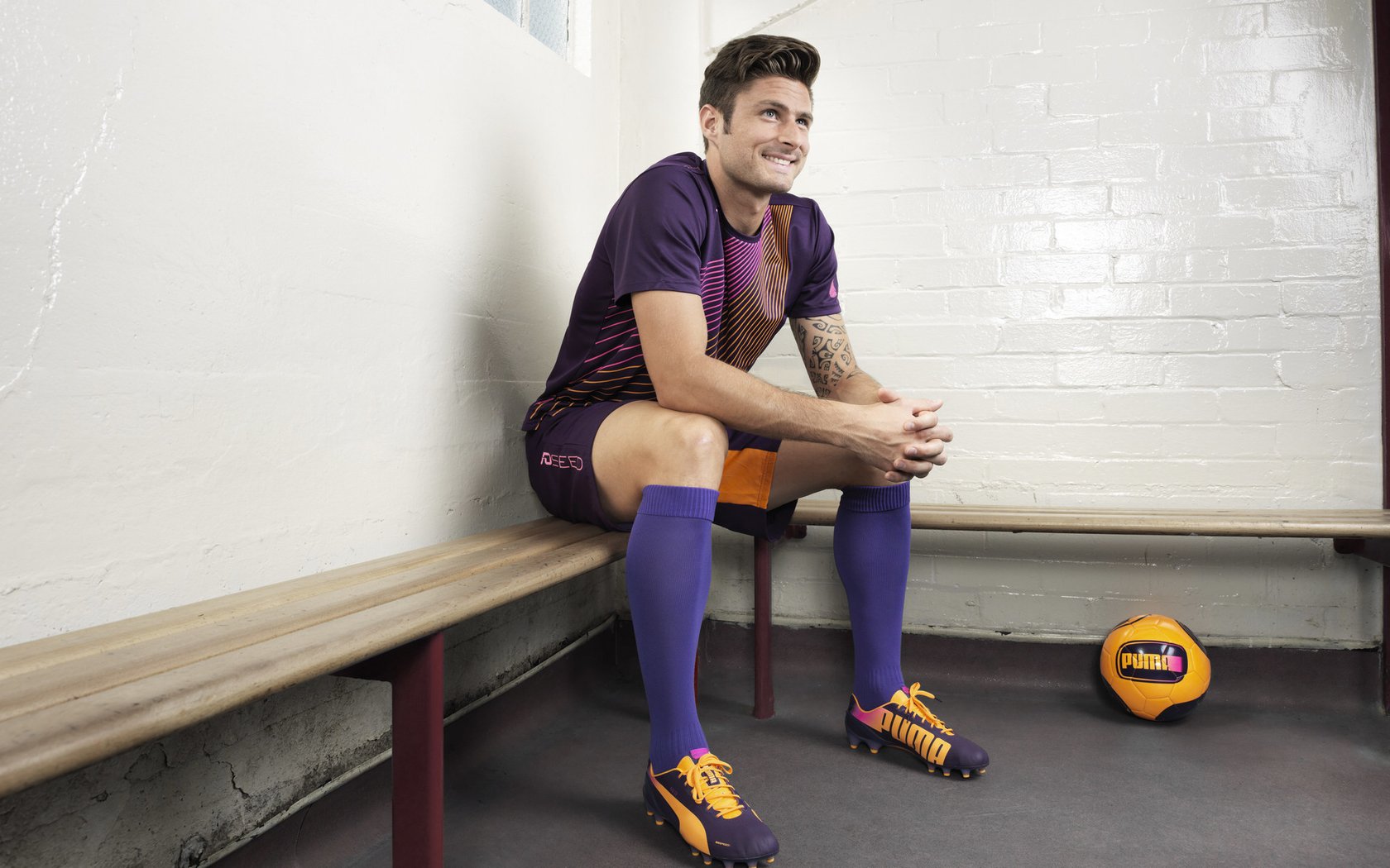 开云电子竞技-足球裁判技术升级，智能判罚系统广泛应用，足球裁判app如何使用